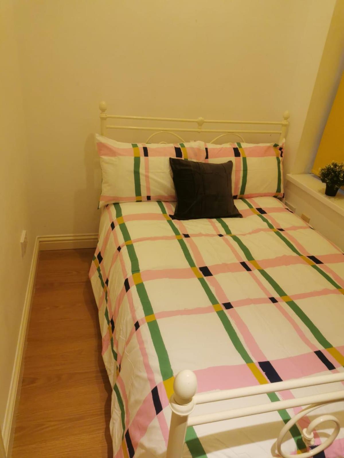 Lovely Spacious Room Near Train Station And University Dallington  Εξωτερικό φωτογραφία